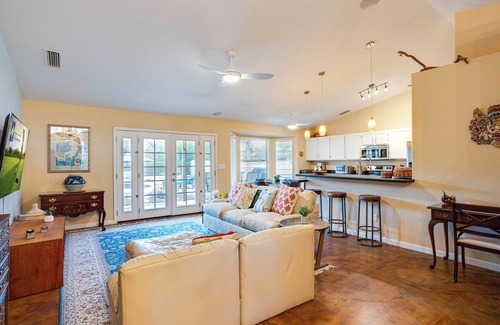 Ahwatukee Foothills House | Star of Ahwatukee Private Pool, Fire Pit. Eclectic Vibes!