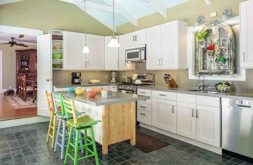 Historic Seaport House | *STAR OF THE SEAPORT @ OLD TOWN* Huge Home & Pool + LAST KEY SERVICES.