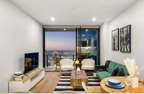 Broadbeach Apartment | Star Residences Tower - Statement Vogue Themed Apartment