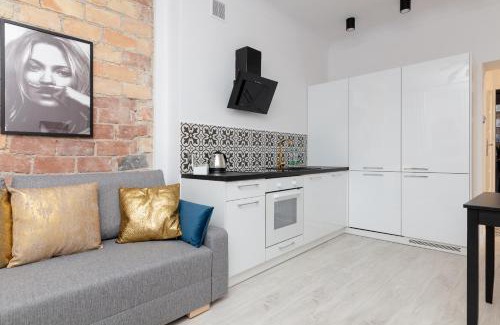 Ochota Apartment | Stara Ochota Vogue Apartment by BookingHost