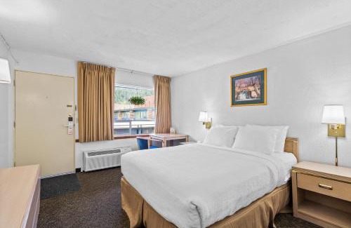 Wallace Hotel | Stardust Motel Wallace