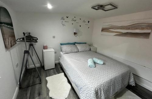 Killotteran Apartment | Stardust Studio E32AK40