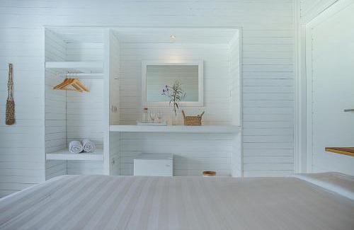 Mushroom Bay Hotel | Stardust Villas