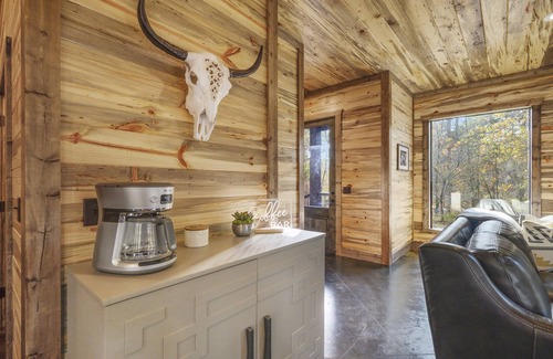 Broken Bow Cabin | StarFire Luxury Cabin won “Vacation Home of the Year” on Vrbo in 2022.