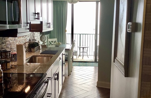 Myrtle Beach Condo | Starfish Bay- Romantic Oceanfront couples suite- NEW LISTING