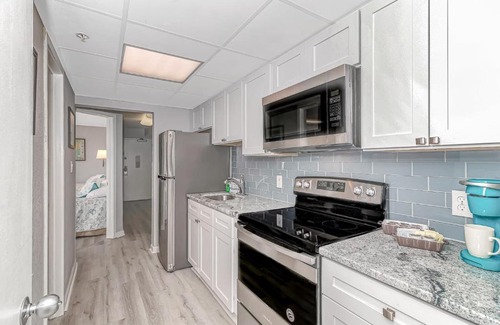 Myrtle Beach Apartment | Starfish Corner - Direct Oceanfront - Myrtle Beach