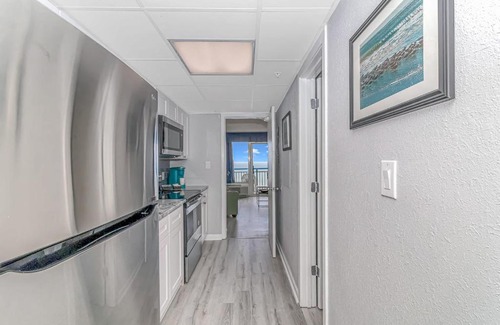 Myrtle Beach Apartment | Starfish Corner - Direct Oceanfront - Myrtle Beach