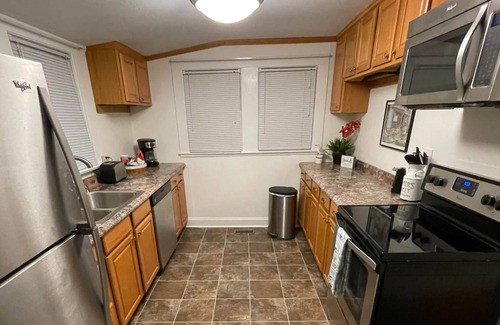 Morehead City House | Starfish DOG-FRiENDLY in the Historic District