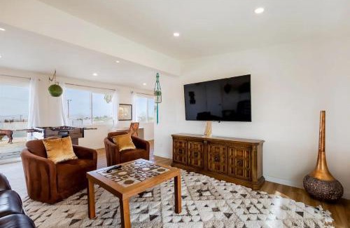 Indian Cove House | Stargaze & Soak Hot Tub Fireplace & Desert Views
