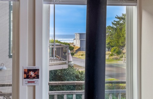 Manzanita House | Stargazer-1/2 blk to the beach and golf course, ocean view from deck MCA#251