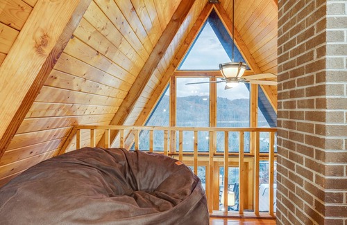 Abingdon Cabin | Stargazer Cabin- A Frame w/Lake & Mountain Views