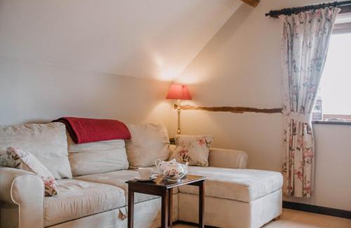 Westbrook Court Apartment | Stargazer's Loft