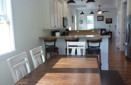Steinhatchee House | Stargazer - Steinhatchee Landings, Sleeps 10nCottage is directly behind the pool