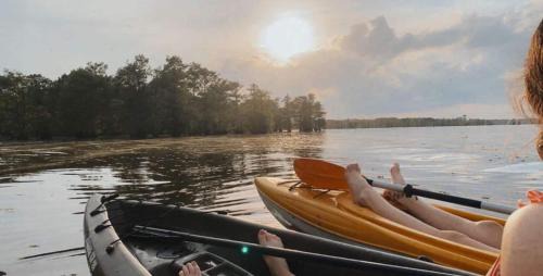 Oil City House | Stargazercaddo Lake Cabin 1 With Kayaks!