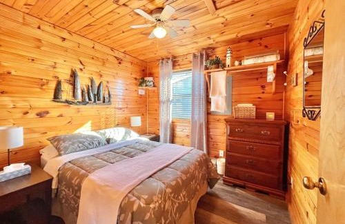 Port George Villa | Stargazers Cove Cottages Blue Heron