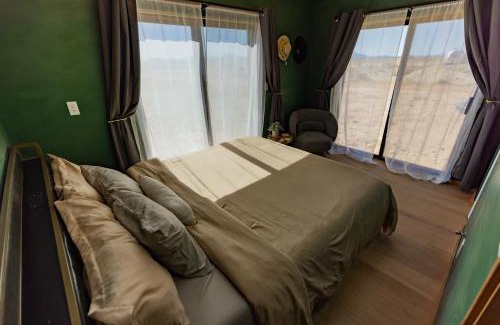 Valle Villa | stargazing grand canyon skylight tiny home venus
