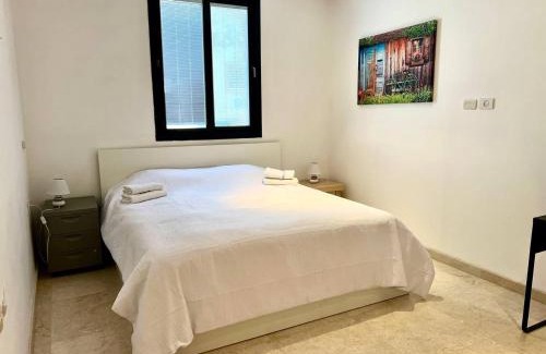 Bat Yam Apartment | Starknet
