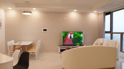 Xuan Tao Apartment | Starlake Daewoo Deluxe Apartment Managed by Anstay