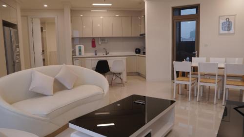 Xuan Tao Apartment | Starlake Daewoo Deluxe Apartment Managed by Anstay