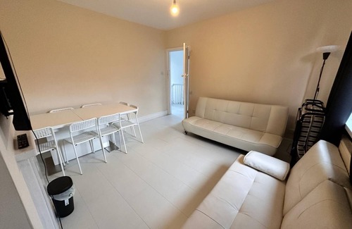 Fenham Apartment | starlettings 1 Bedroom flat, Close to All You Need!