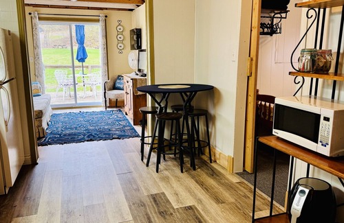 Leeds and the Thousand Islands Cabin | Starlight Cabin on Charleston Lake
