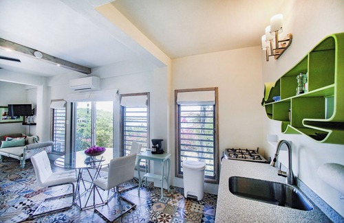 Freemans Bay Apartment | STARLIGHT: GORGEOUS VIEWS OF THE BEACH, FORT BERKLEY & MONTSERRAT