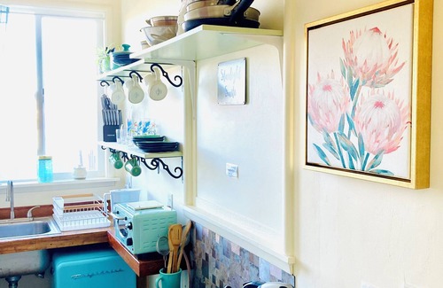 Arcata Apartment | Starlight Studio in Arcata with Kitchenette, fenced yard, WIFI, & full bathroom