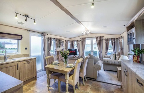 Prestonpans Apartment | Starlink WIFI - Havan Caravan Park