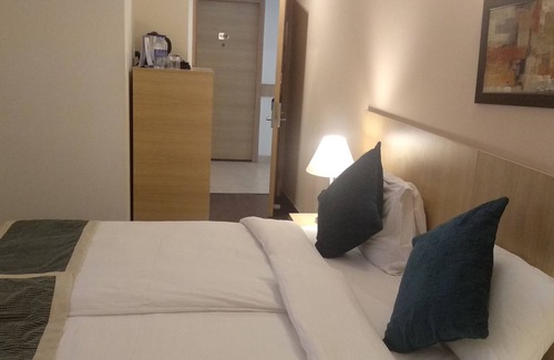 Neemrana Hotel | Starlit Suites Neemrana