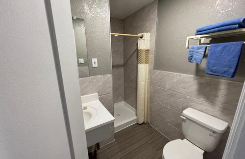 San Bernardino Hotel | Starlite Motel