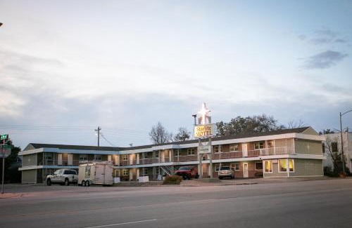 Springfield Hotel | Starlite Motel
