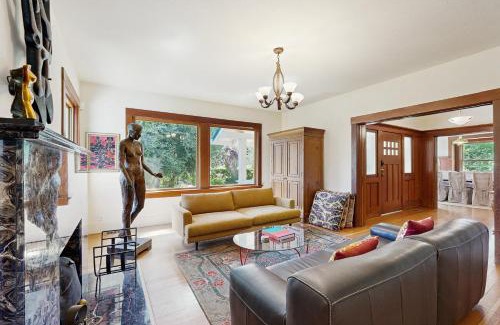 Geyserville House | Starlite Vineyard Escape