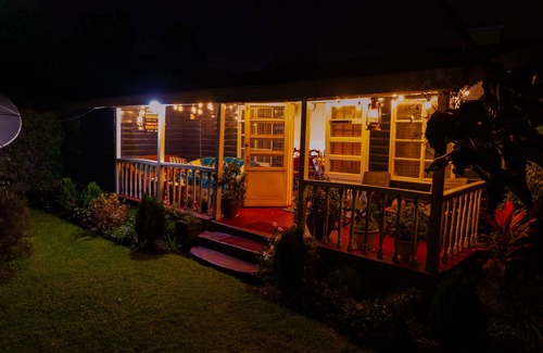 Shabab Cottage | Starry Nights Cottage -2 minutes to the Mall and 4 minutes from Nakuru Town!