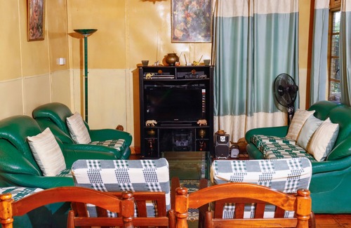 Shabab Cottage | Starry Nights Cottage -2 minutes to the Mall and 4 minutes from Nakuru Town!