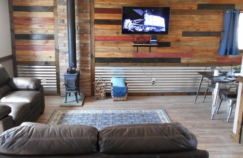 Teasdale House | Starry Nights & Red Rock Delights: Grill-Fish-Hike
