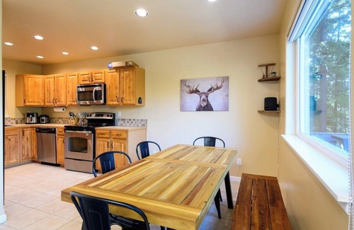 Roslyn Ridge Cabin | Starry Pines · Family Fun at the Starry Pines Cabin