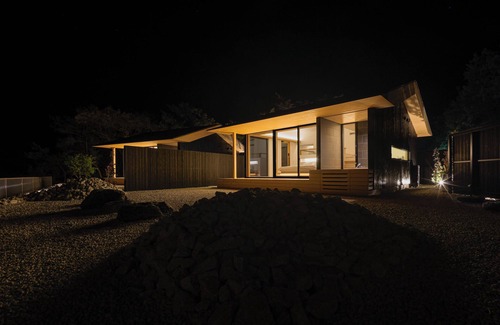 Toyo-cho House | Starry villa WANASA