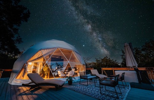 Fredericksburg House | Stars*Hot tub *Wineries*Secluded*Romantic*King Bed