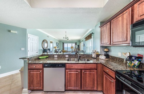 Gulf Shores Condo | Stars on the Water, Corner unit 308, Beach Front, Sept 14-18 New Lower Rates