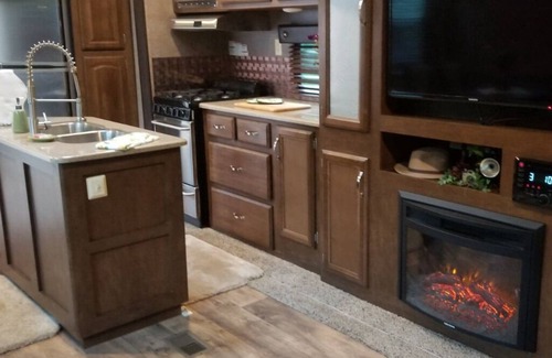Logan House | Start your next adventure with Pine Creek Villas : Birds Nest Retreat!