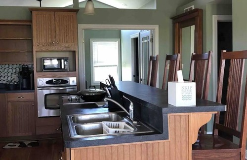 Oglesby Apartment | Starved rock area country ranch