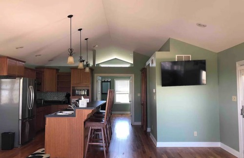 Oglesby Apartment | Starved rock area country ranch