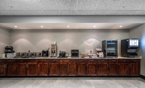Downtown Springfield Hotel | State House Inn, Trademark Collection by Wyndham