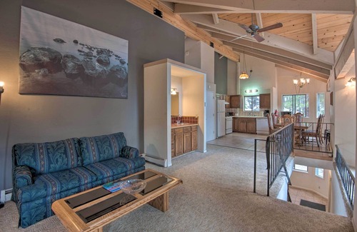 Tahoe Village Cottage | Stateline Ski House: Walk to Boulder Lift!