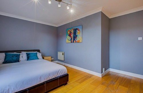 Rotherhithe Apartment | Statera Apartments - Thames View