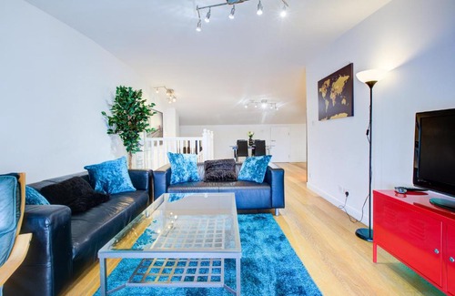 Rotherhithe Apartment | Statera Apartments - Thames View