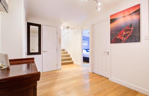 Rotherhithe Apartment | Statera Apartments - Thames View