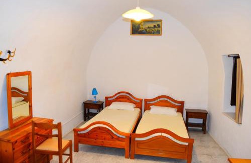 Rhodes Old Town Hostel | Stathis