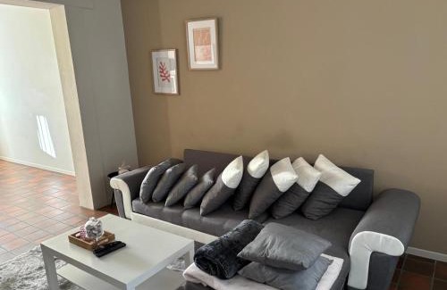 Ransart House | Station 64 A1 Bruxelles-Charleroi-airport