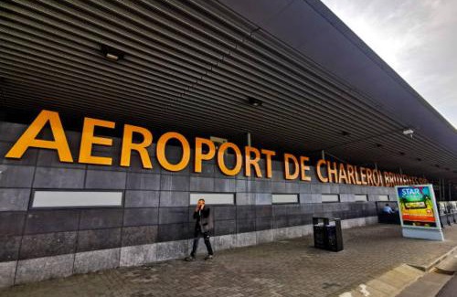 Ransart Apartment | Station 64 A3 Bruxelles-Charleroi-airport